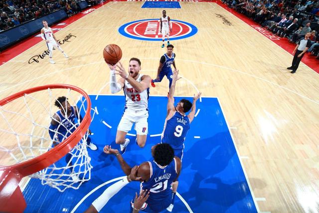  恩比德内线翻江倒海，七六人横扫魔术展现统治级实力